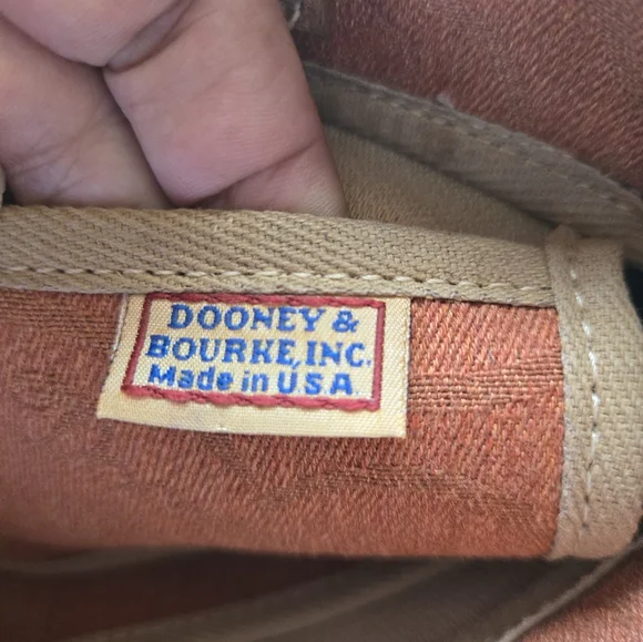 Vintage Dooney & Bourke Designer Handbag - Picture 8 of 10